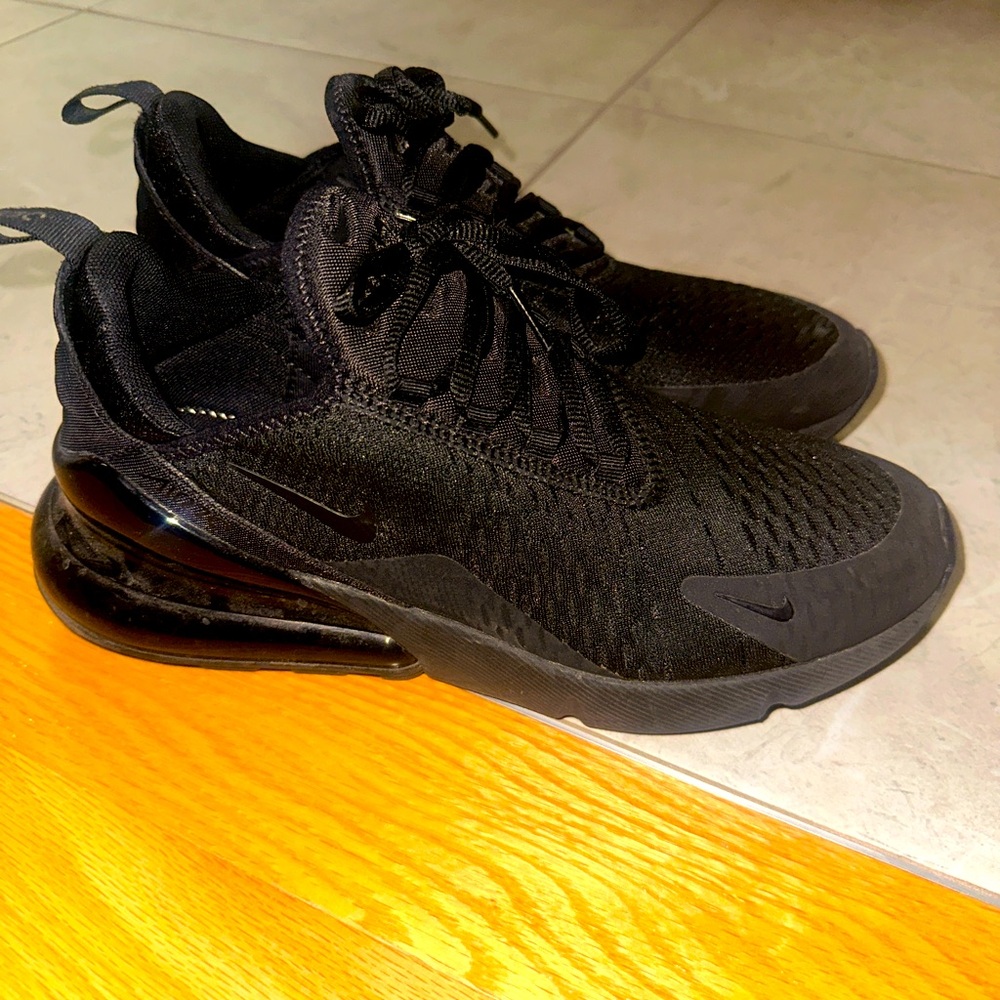 Nike Women’s Air Max 270 shoes